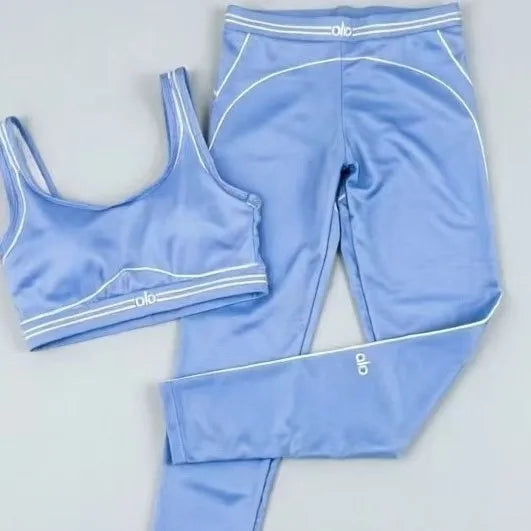 Women'S Slim Fit Workout Outfit With Modern Graphic Design