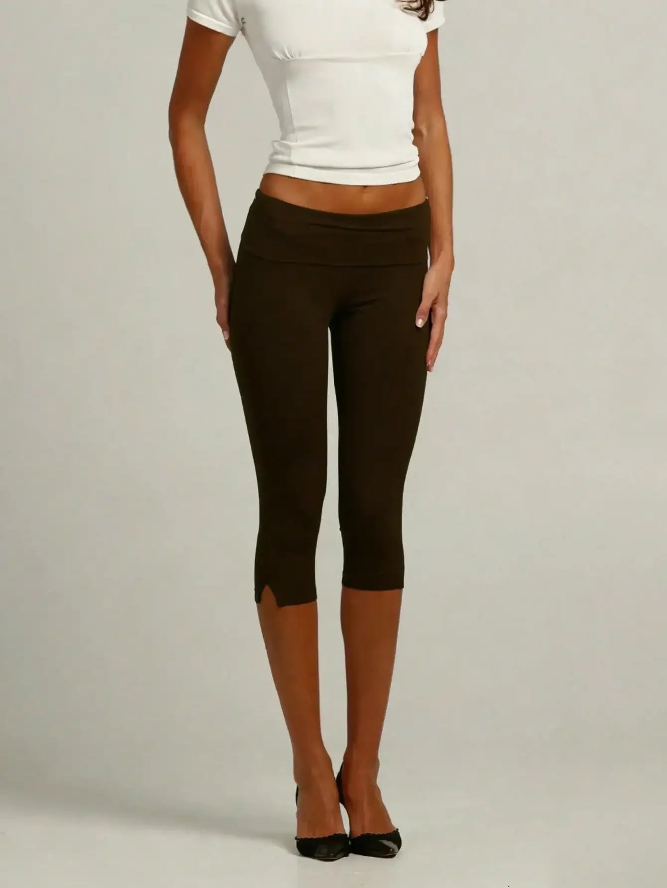 Women's Y2K White Low Waisted Slim Fit Capri Leggings
