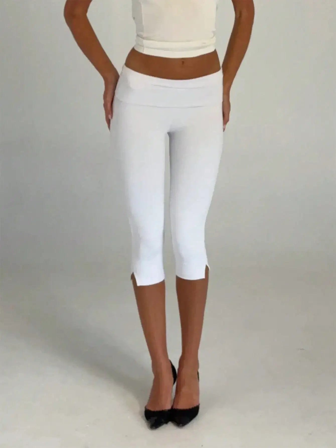 Women's Y2K White Low Waisted Slim Fit Capri Leggings