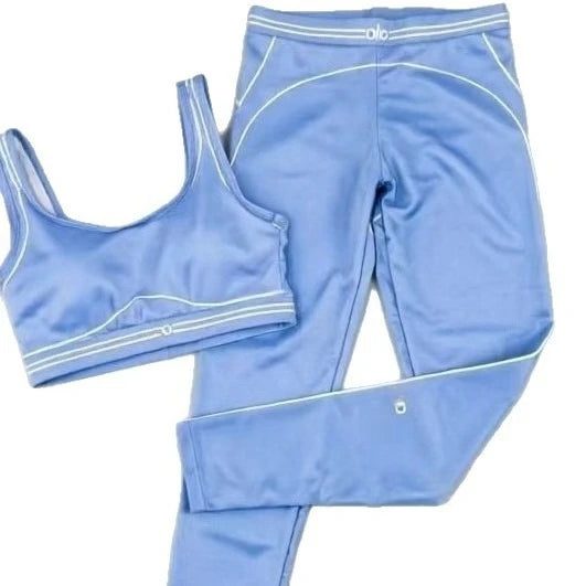 Women'S Slim Fit Workout Outfit With Modern Graphic Design